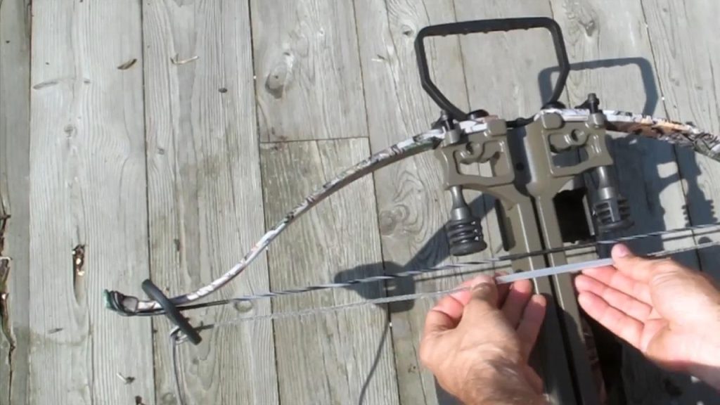 Comment charger une flèche dans une arbalète Excalibur